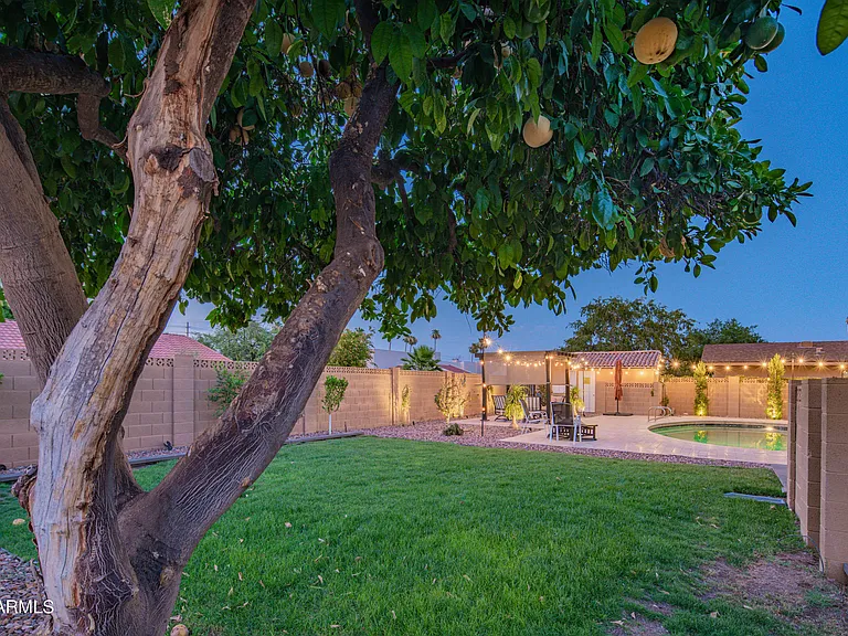6110 E Edgemont Ave — Photo 116