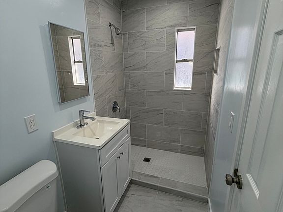 4th image of 635 W Avenue 28 #635