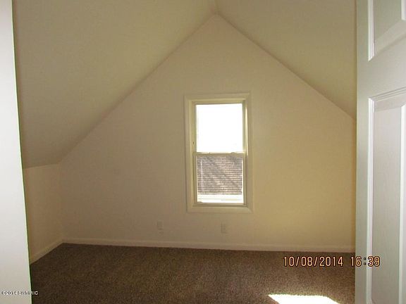 5th image of 283 Searles Ave