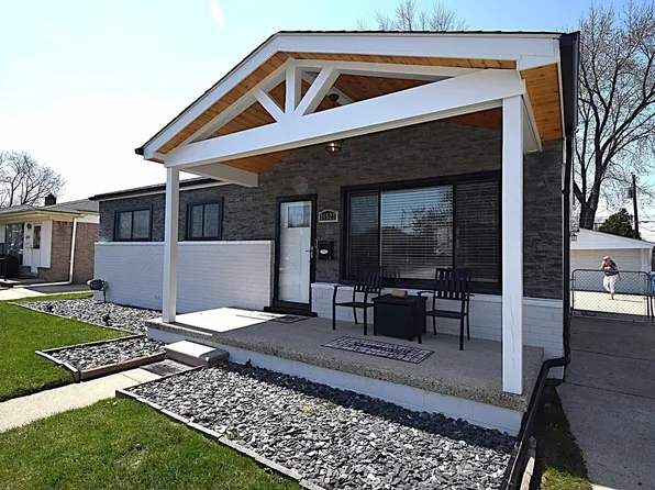 31527 Newport Dr, Warren, MI 48088