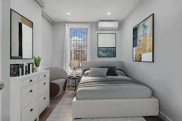 Rented by SERHANT. | media 10