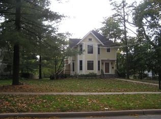 501 S 7th St, Saint Charles, IL 60174