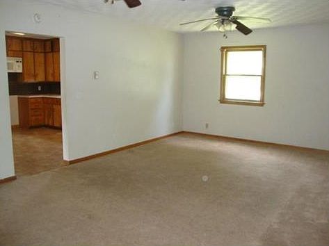 5th image of 200 Lincoln St