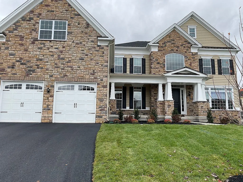 1127 Casey Dr photo 1