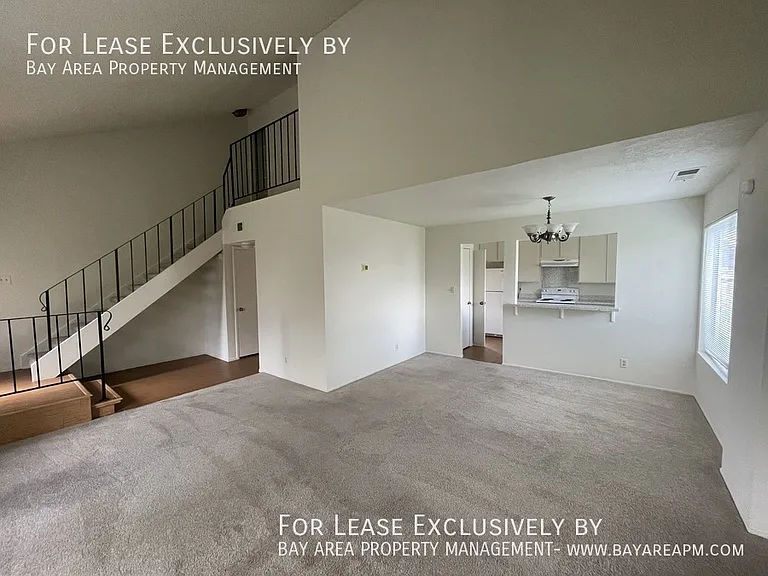 755 Vespucci Ln — Photo 2