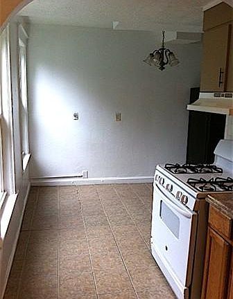 2nd image of 67 Crawford St APT 3