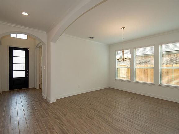 5th image of 2210 Windmill Palm Dr