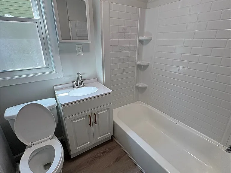 155 Lafayette Ave — Photo 24
