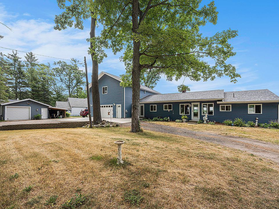 898 E 88th St, Newaygo, MI 49337 Zillow