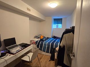 34 Ross St #L2, Toronto, ON M5T 1Z9