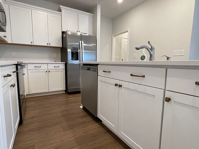 1408 Irving Hill Dr — Photo 12