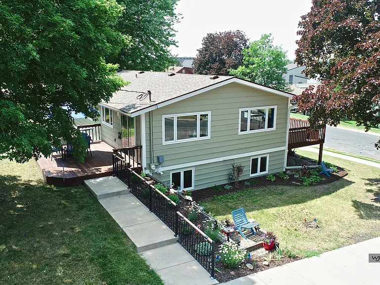201 W Lake St — Photo 30