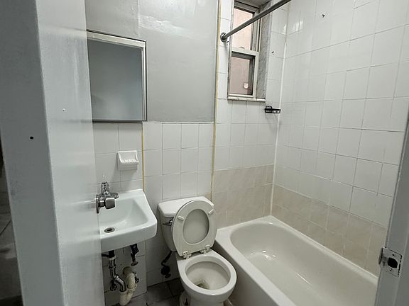 5th image of 1538 73rd St APT 1