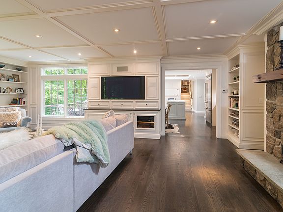 5th image of 36 Kingswood Pl
