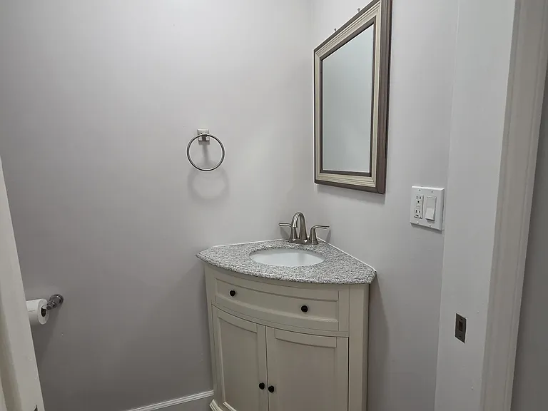 18152 Rayen St — Photo 12
