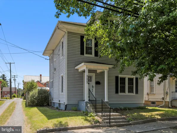 222 S Illinois Ave, Martinsburg, WV 25401