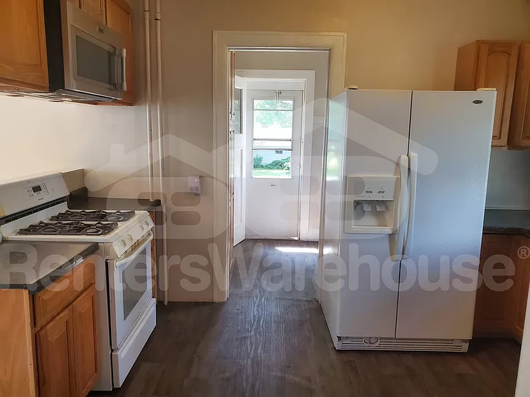 608 Red Wing Ave — Photo 8
