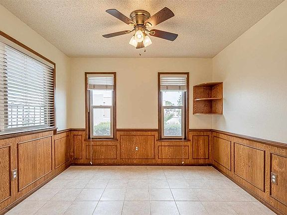4th image of 3020 S Torrey Pines Cir