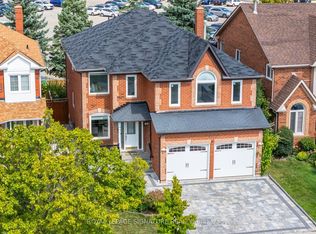 5217 Fallingbrook Dr, Mississauga, ON L5V1N7