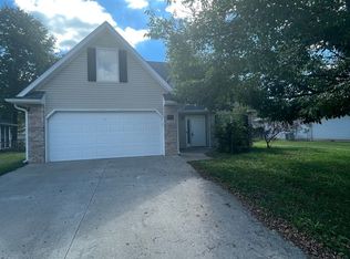 802 Ames Dr, Columbia, MO 65201