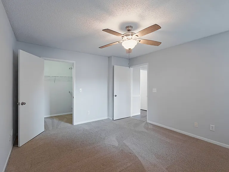 Cambridge Park Apartments — Photo 57