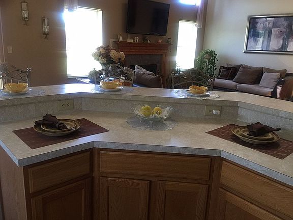 4th image of 1731 Harrison Pond Dr