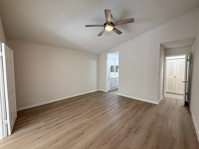5851 Bristol Ln — Photo 15