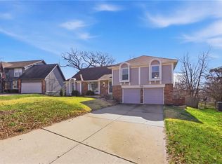 10401 Westgate St, Overland Park, KS 66215