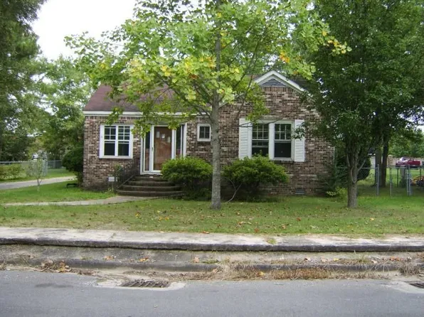 200 Burns St, Albertville, AL 35950