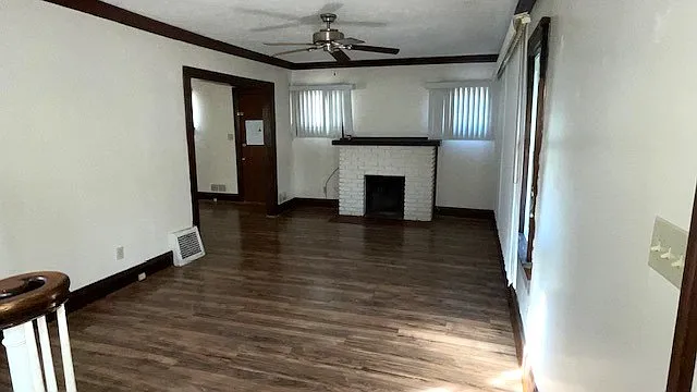 1828 Torbenson Dr photo 1