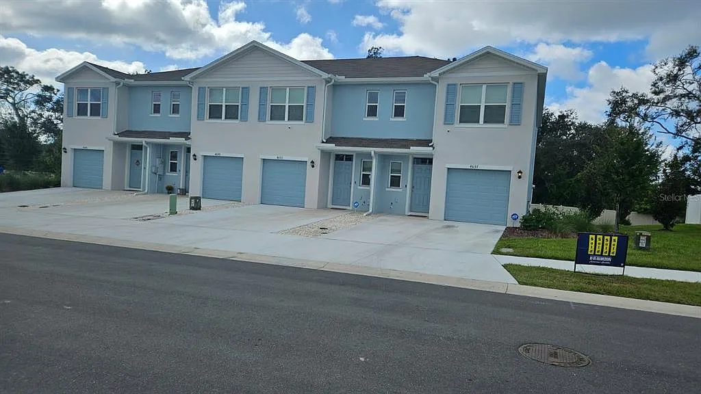 3 bed, 2.5 bath, 1463 sqft, $2,500 — Photo 2