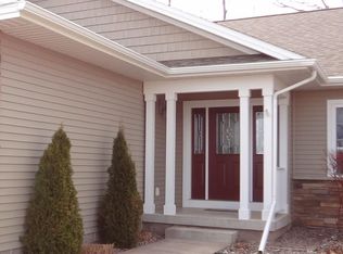 1411 Daybreak Dr, Marquette, MI 49855