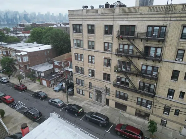 61 65th Street image 17 of 17