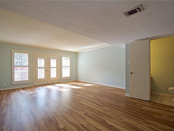 4th image of 5128 Lake Shore Dr #5