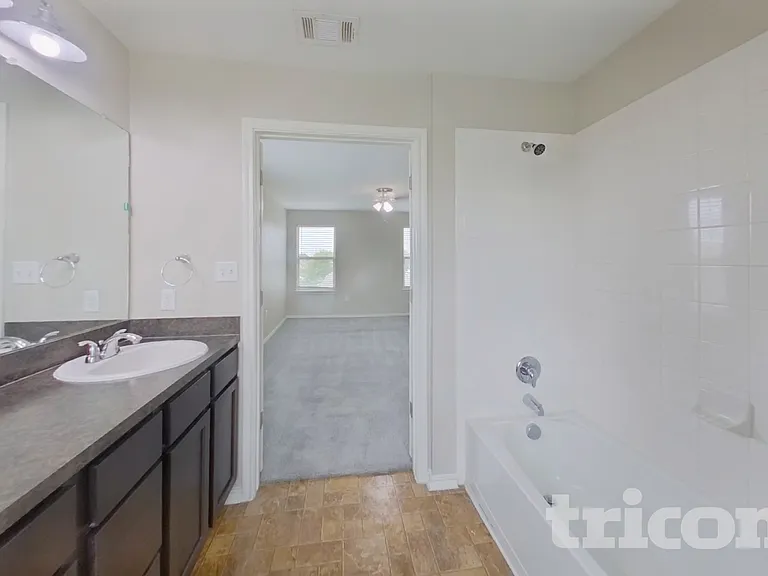 15102 Verela Dr — Photo 8