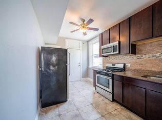 3750 W Division St APT 1E, Chicago, IL 60651