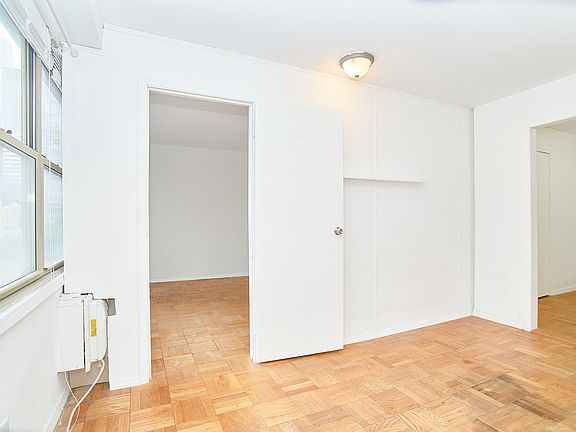 3rd image of 350 E 52nd St APT 10B