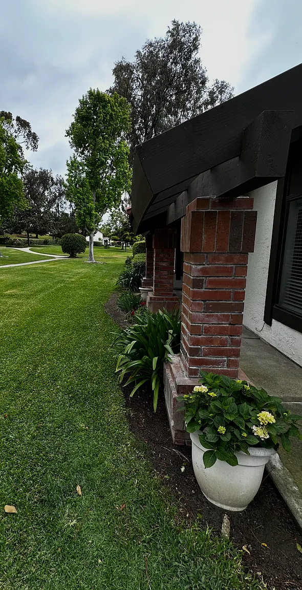 3 bed, 1864 sqft, $5,900 — Photo 1