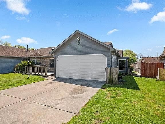 2nd image of 25 Medina Ct
