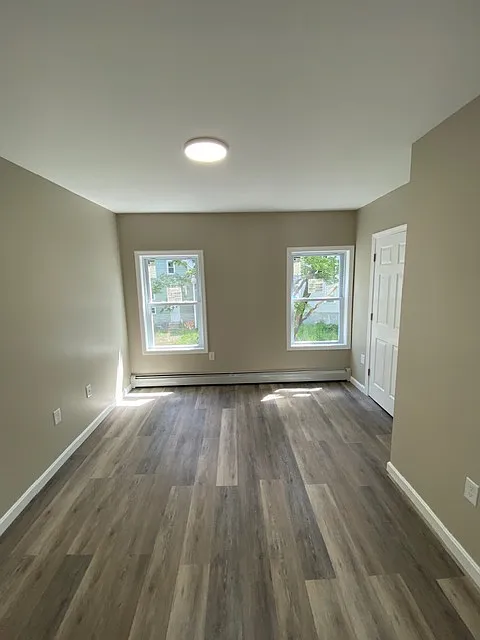 2 bed, 760 sqft, $2,050 — Photo 3