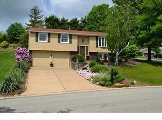104 Melody Dr, West Mifflin, PA 15122