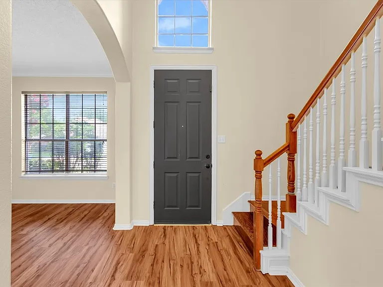 2023 Lairds Dr — Photo 24