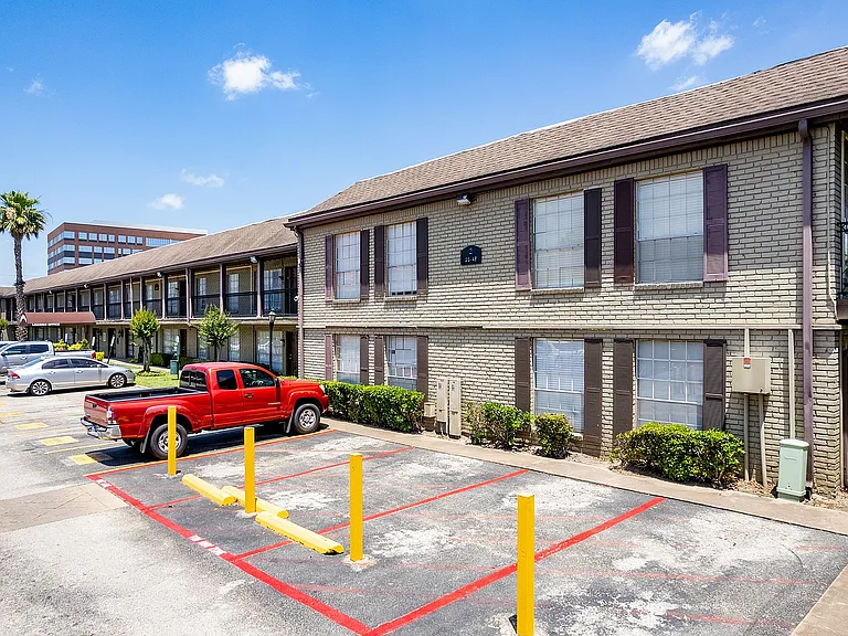 Ashford_Westchase_BuildingPhoto (13)