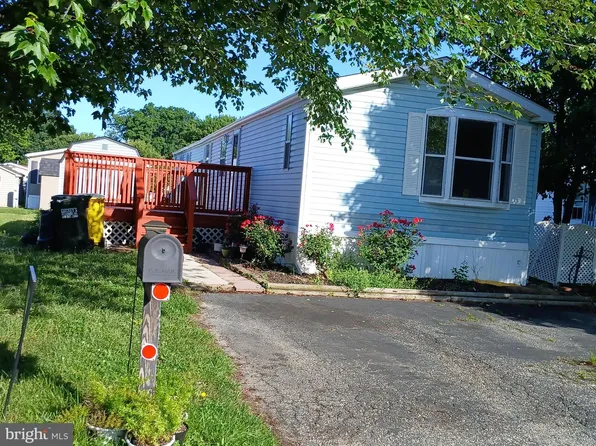 114 Roundup Rd, Middle River, MD 21220