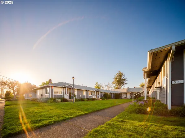 591 W Sherman St, Lebanon, OR 97355