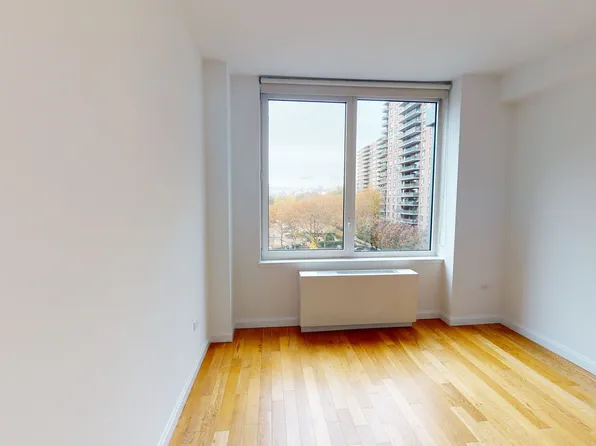 795 Columbus Avenue image 1 of 9