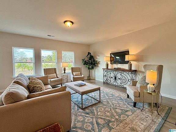 4th image of 556 Bridlewood Cir