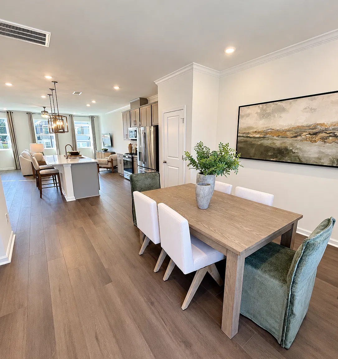 3 bed, 3.5 bath, 1920 sqft, $1,950 — Photo 4