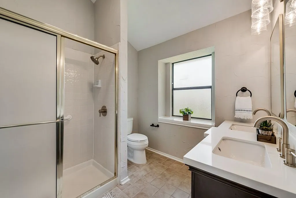 2 bed, 1481 sqft, $2,300 — Photo 3