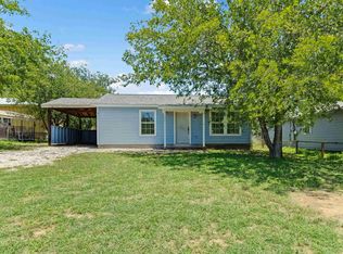 6261 River Oaks Dr, Kingsland, TX 78639